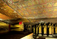 sri lanka dambulla cave temple